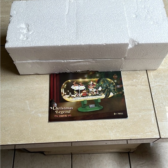 NIB Christmas Legend Building Blocks Kit, Santa Sleigh Collectible Display - Picture 11 of 12